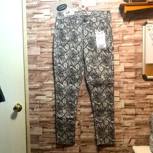 NWT, seven7, animal print jeans, size 10,